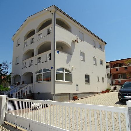 Apartmani David 维尔 外观 照片