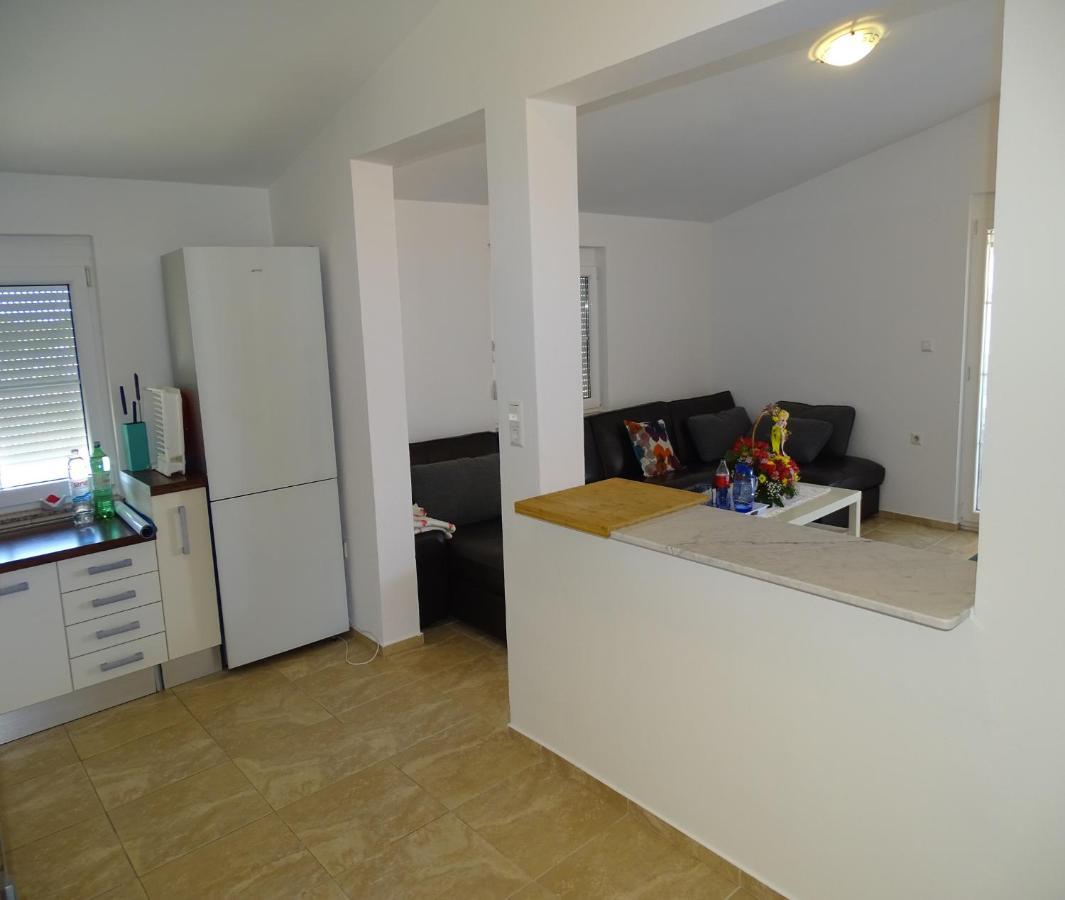 Apartmani David 维尔 外观 照片