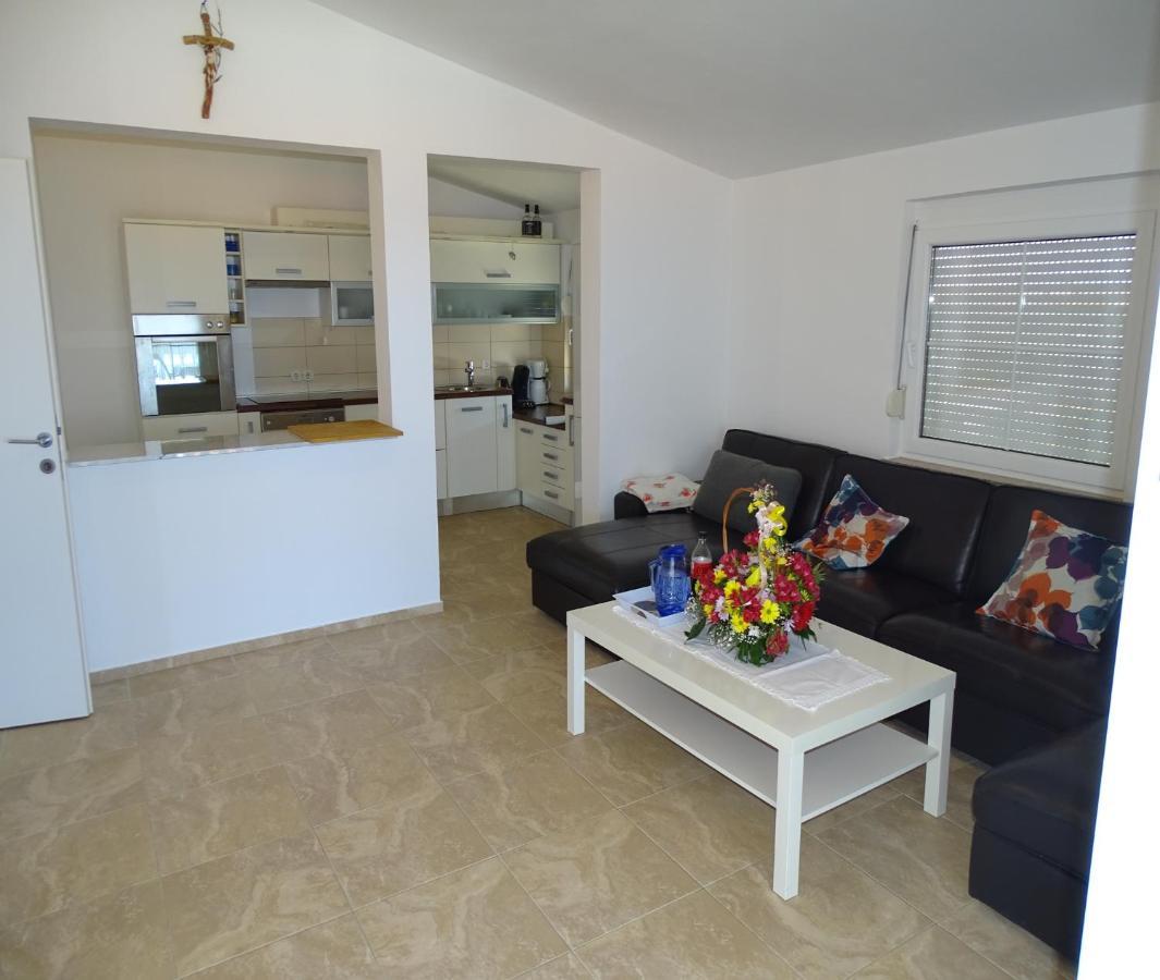 Apartmani David 维尔 外观 照片