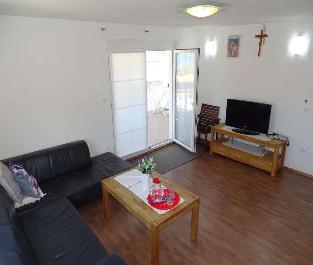 Apartmani David 维尔 外观 照片
